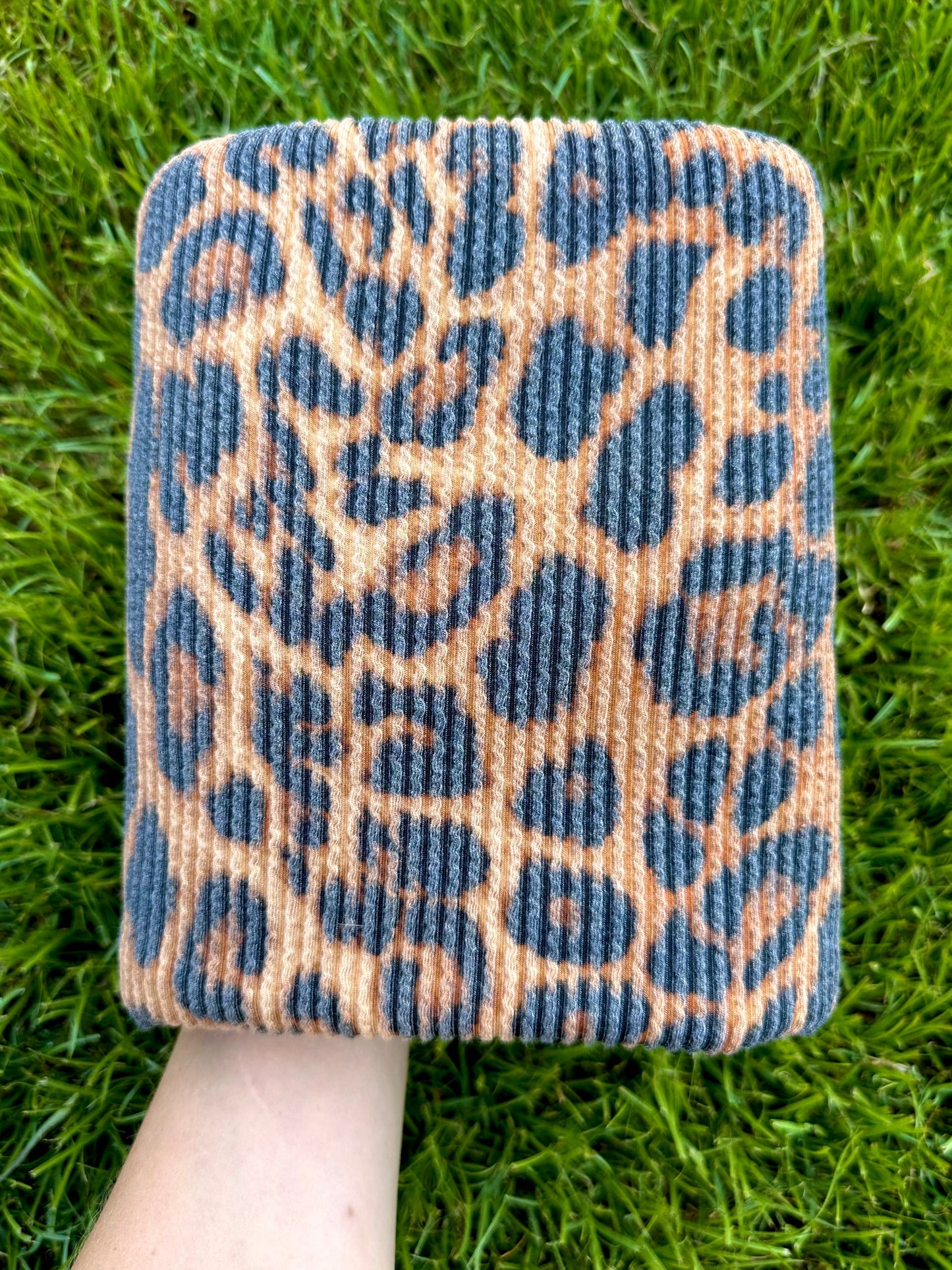 Leopard Ribbed Bows